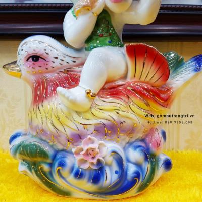 Tượng Tiên Đồng Ngọc Nữ vác trái đào và gậy như ý